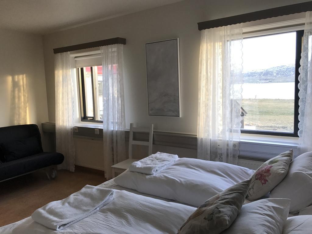 Skjaldarvik Guesthouse Акурейри Экстерьер фото