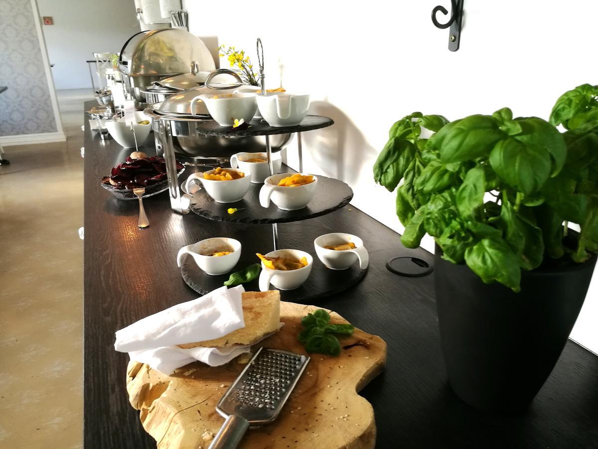 Skjaldarvik Guesthouse Акурейри Экстерьер фото