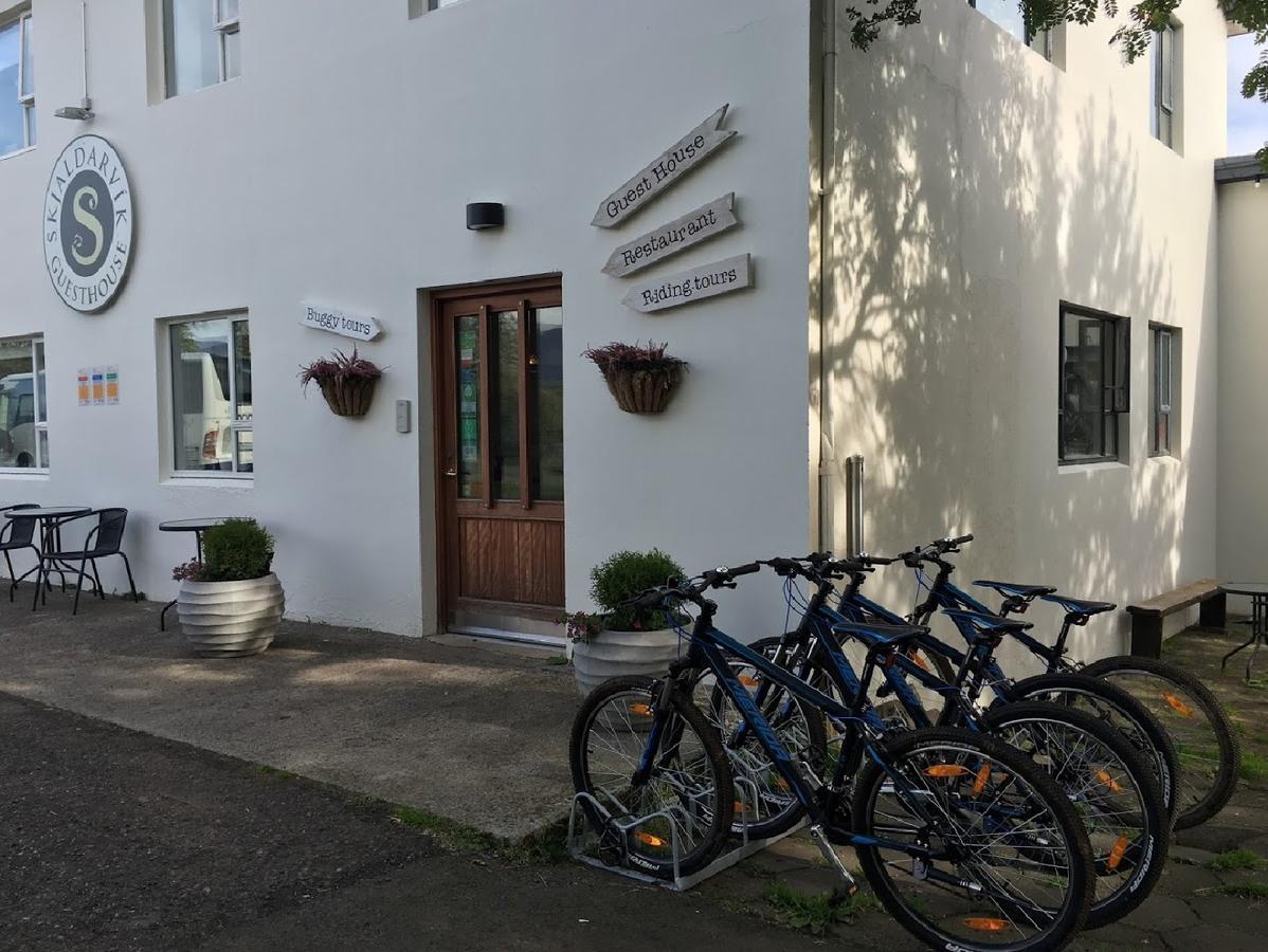 Skjaldarvik Guesthouse Акурейри Экстерьер фото